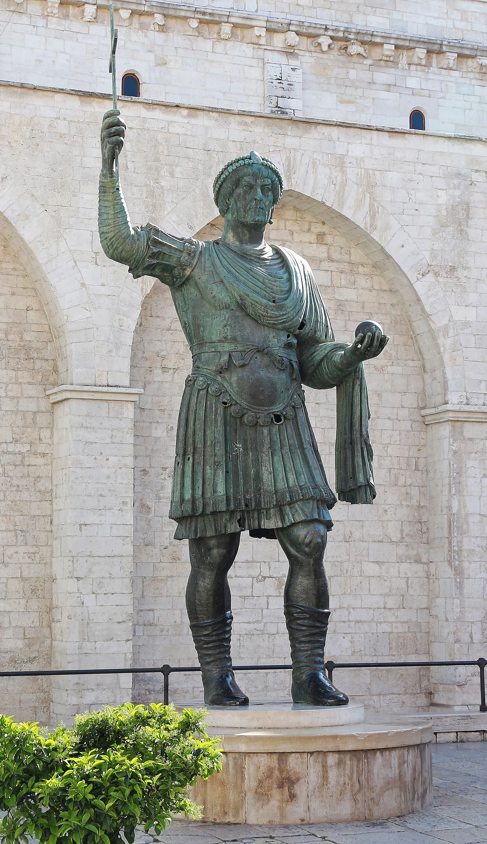 Il Colosso di bronzo, Barletta